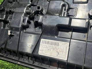 Ящик под инструменты, Audi A8 D3/4E 2002-2005