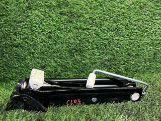Домкрат Mercedes-Benz C W203/S203/CL203 2000-2004, A2035830415
