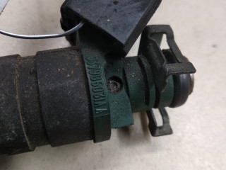 Форсунка топливная, ориг. номер 037906031AA, Volkswagen Golf 4 1997-2006