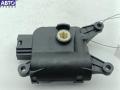 0132801362 Моторчик заслонки отопителя Volkswagen Passat B6 2007г. - фото №2