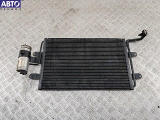 Радиатор охлаждения (конд.), ориг. номер 1J0820411D, Volkswagen Golf 4 1997-2006