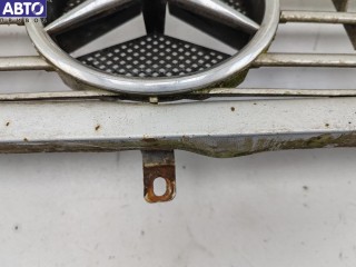 Решетка радиатора, ориг. номер 6388880515, Mercedes Vito W638 (1996-2003)