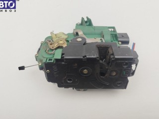 Замок двери передней левой Volkswagen Passat B5 2000-2005