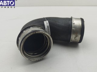 Патрубок интеркулера Volkswagen Passat B5 2000-2005