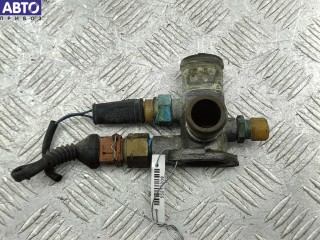 Фланец (тройник) системы охлаждения Audi 80 B3 (1987-1992)