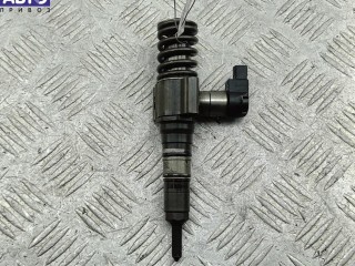 Форсунка топливная Volkswagen Passat B6 2005-2010