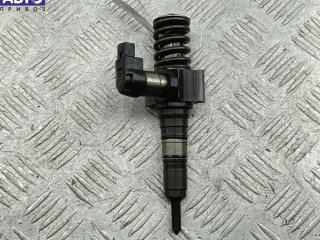 Форсунка топливная, ориг. номер 03G130073S, Volkswagen Passat B6 2005-2010