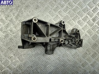 Кронштейн генератора, ориг. номер 038903143AE, Volkswagen Passat B5 2000-2005