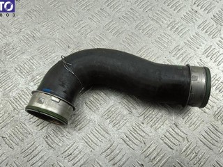Патрубок интеркулера Volkswagen Passat B6 2005-2010