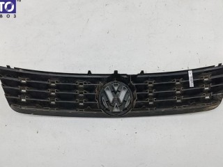 Решетка радиатора, ориг. номер 3B0853653C, Volkswagen Passat B5 1996-2001