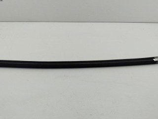 Молдинг стекла двери передней правой наружный, ориг. номер 1U0837478, Skoda Octavia mk1 (A4) 2000-2011