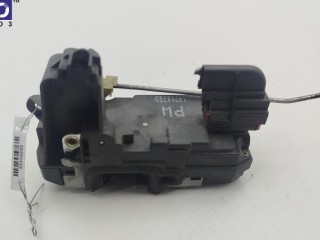 Замок двери задней правой, ориг. номер 13210739, Opel Zafira B 2005-2008