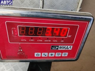Рамка передняя (панель кузовная, телевизор), ориг. номер 820027, Opel Vivaro 2001-2006