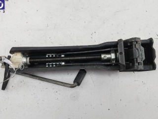 Домкрат Volkswagen Passat B6 2005-2010