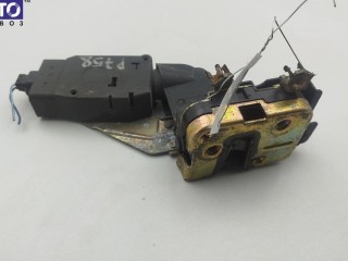 Замок двери передней левой Mitsubishi Carisma 1995-1999