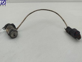 Личинка замка, Mitsubishi Carisma 1995-1999