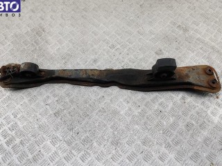 Балка подвески передняя (подмоторная) Mitsubishi Carisma 1995-1999