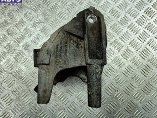 Кронштейн двигателя опорный Volkswagen Touareg 2002-2007