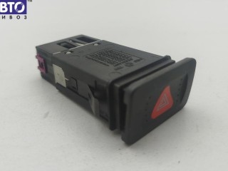 Кнопка аварийной сигнализации (аварийки) Volkswagen Golf 4 1997-2006