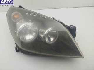 Фара правая Opel Astra H 2004-2007