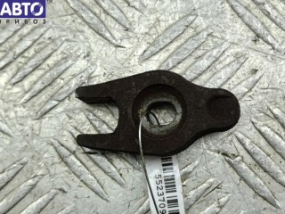 Скоба (кронштейн) крепления форсунки Ford Transit Connect 2009-2013