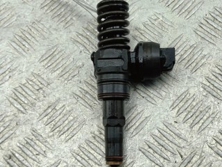 Форсунка топливная Volkswagen Passat B5 2000-2005