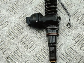 Форсунка топливная Volkswagen Passat B5 2000-2005