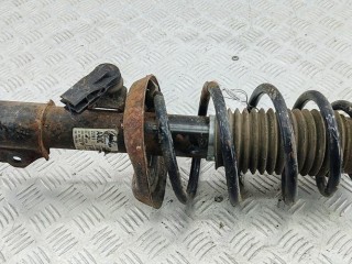 Стойка подвески передняя левая Opel Astra J 2009-2012