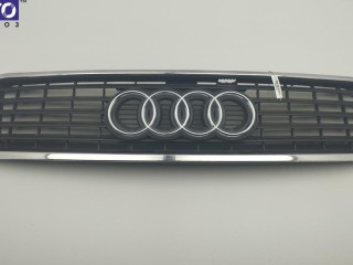 Решетка радиатора Audi A6 C5 (1997-2005)