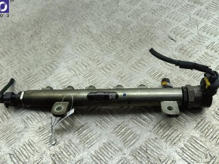 Рампа (рейка) топливная, ориг. номер 0281002507, 0281002706, 55200266, Opel Vectra C 2005-2008