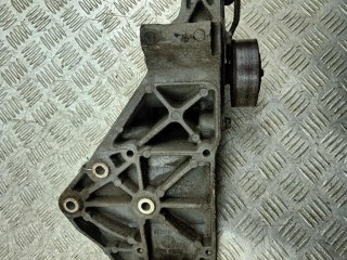Кронштейн компрессора кондиционера, ориг. номер 11910-EB300, Nissan Pathfinder 2004-2010