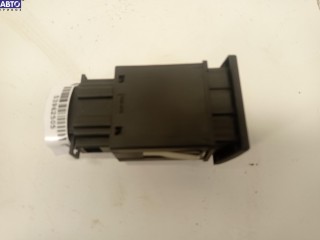 Кнопка открывания лючка топливного бака, ориг. номер 1U0959833C, Skoda Octavia mk1 (A4) 1996-2000