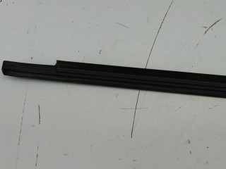 Молдинг стекла двери передней левой наружный, Volkswagen Passat B5 1996-2001