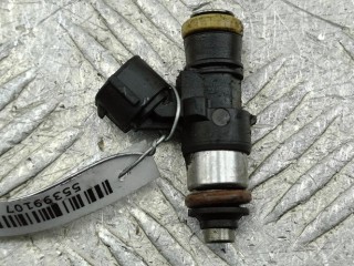 Форсунка топливная, ориг. номер 03C906039, Volkswagen Passat B6 2005-2010