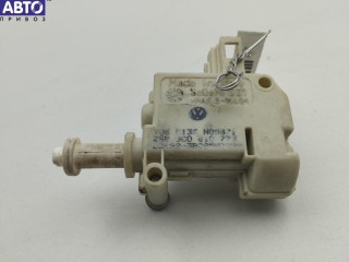 Активатор (привод) замка лючка бака, ориг. номер 3C0810773, Volkswagen Passat B6 2005-2010