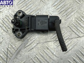 Датчик давления наддува, ориг. номер 0281002401, 038906051C, Volkswagen Touran 2003-2006