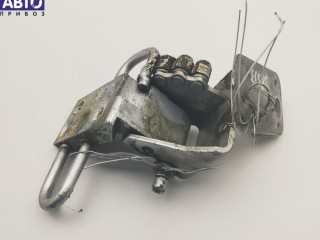 Петля двери передней левой Volkswagen Passat B5 2000-2005, седан, 4B0831411