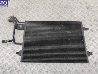 Радиатор охлаждения (конд.), ориг. номер 8D0260401E, Volkswagen Passat B5 1996-2001