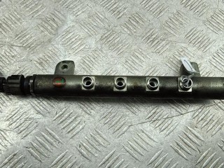 Рампа (рейка) топливная, ориг. номер 0445214122, 55209575, Opel Vectra C 2005-2008
