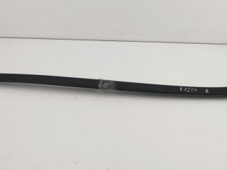 Молдинг лобового стекла Opel Astra J 2009-2012, универсал, 13280302