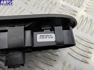 Кнопка стеклоподъемника переднего правого, ориг. номер 11561532621, Peugeot 307 2001-2005
