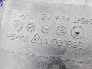 Защита крыла (подкрылок) передняя левая, ориг. номер 1U0809961, Skoda Octavia mk1 (A4) 1996-2000