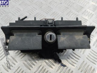 Ручка крышки (двери) багажника, ориг. номер 4B0827565H, Audi A6 C5 (1997-2005)