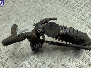 Патрубок воздушного фильтра Volkswagen Passat B5 1996-2001, 1.8 л, бензин, 058133356A