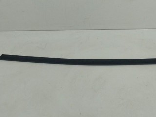 Молдинг стекла двери передней правой наружный, ориг. номер 5J0837478PL, Skoda Fabia mk2 (5J) 2007-2010