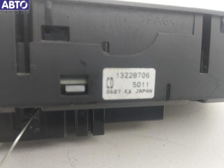 Блок кнопок управления стеклоподъемниками, ориг. номер 13228706, Opel Astra H 2004-2007