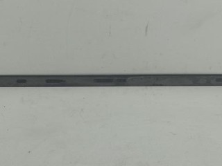 Молдинг двери передней правой, ориг. номер 8D0853954RH, Audi A4 B5 (1994-2001)