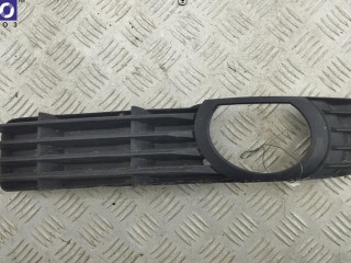 Рамка фары противотуманной левой Audi A8 D3 (2002-2010), 4E0807681A