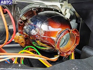 Фара правая, ориг. номер 15593000, Audi A6 C5 (1997-2005)
