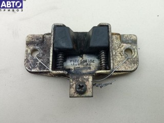 Ответная часть (скоба) замка двери Volkswagen Transporter 4 1990-2003, микроавтобус, 701829721A